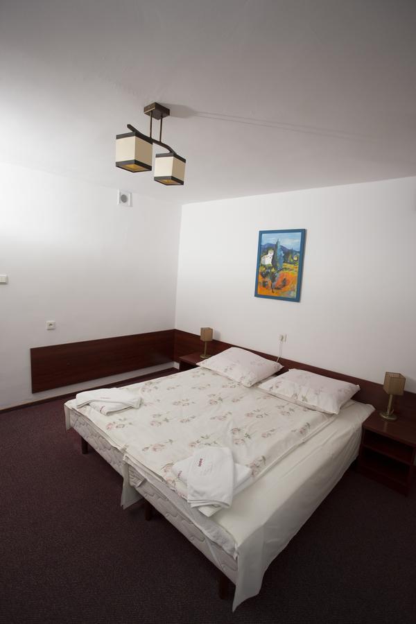Hotel Kakadu Konin  Luaran gambar