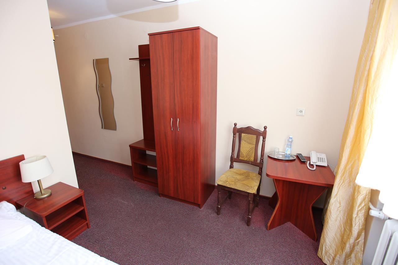 Hotel Kakadu Konin  Luaran gambar